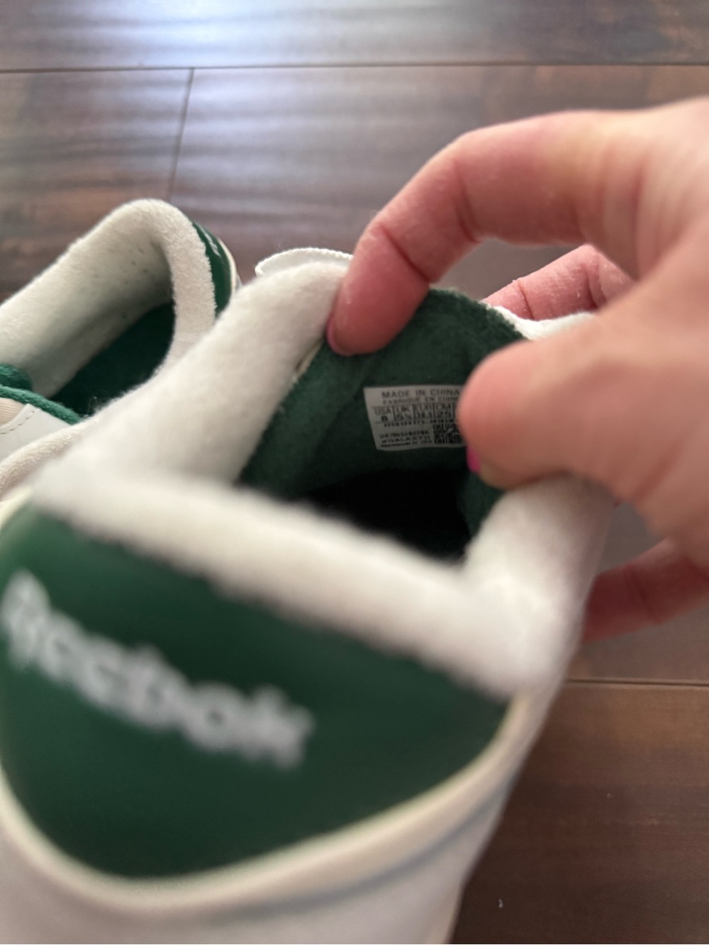 Reebok White Sneakers with Green Accents - Picture 4 of 4